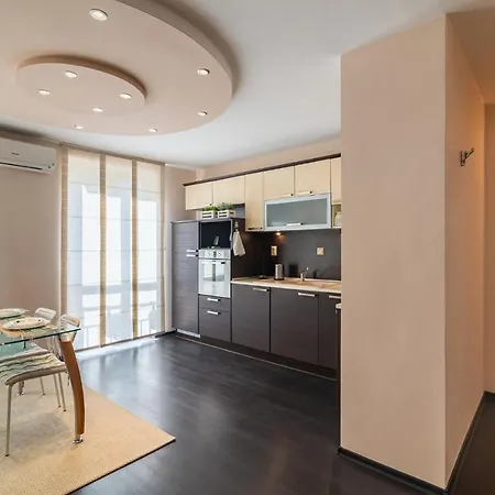 Top Location In The Center Apartment